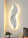 Feather wall decor